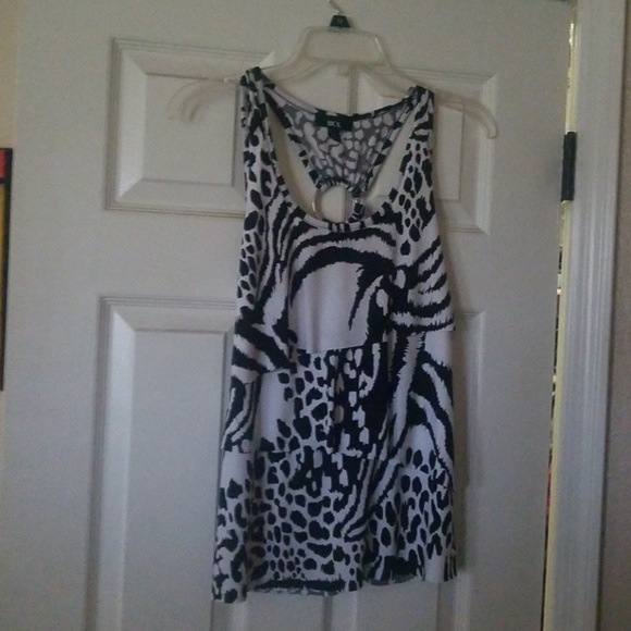 Shirt - Picture 3 of 4